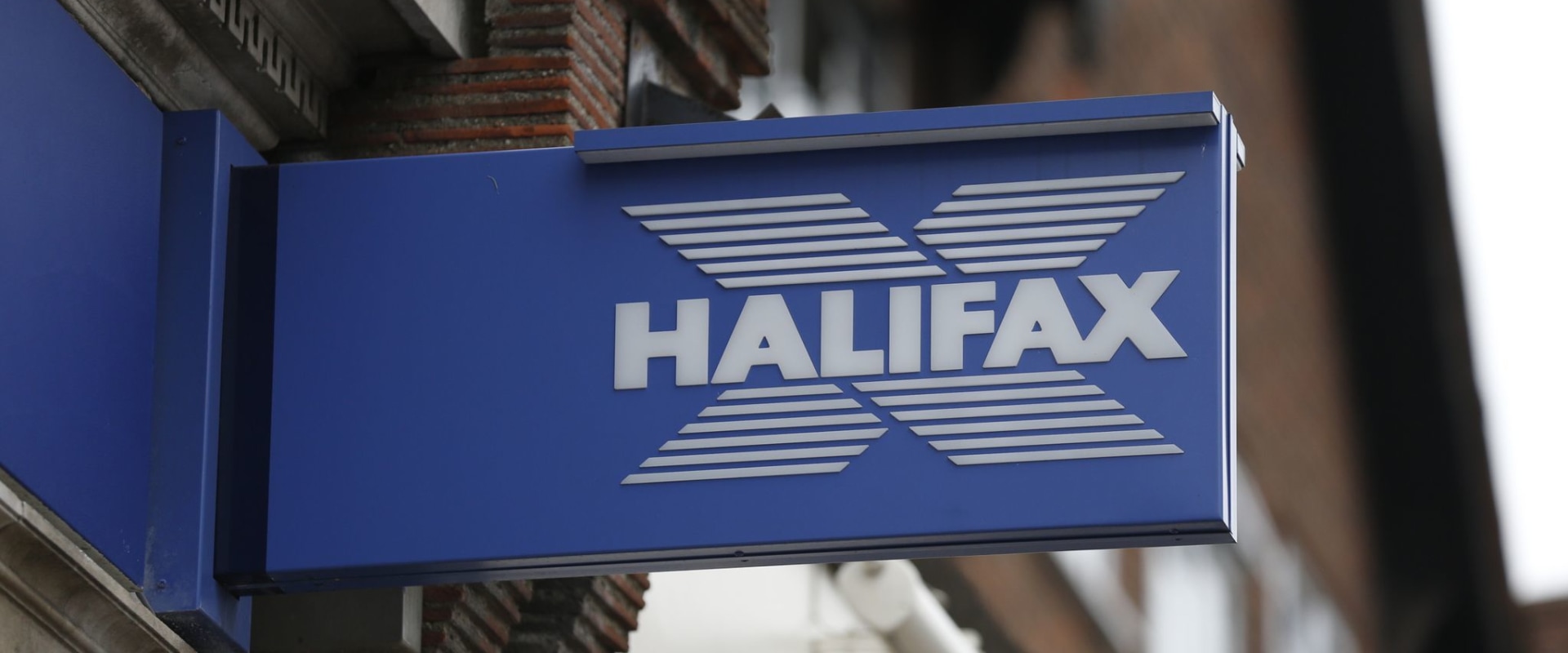 Comparing Halifax Mortgage Rates to Other Lenders